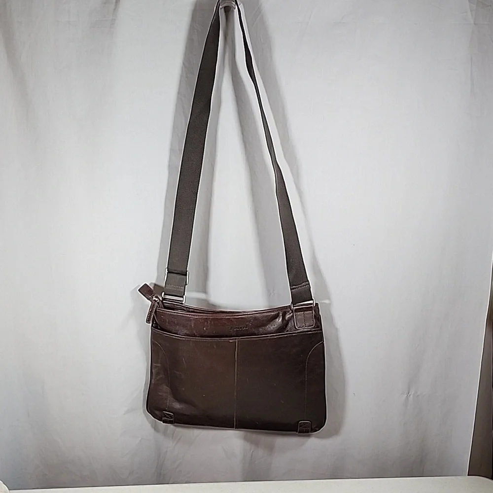 Fossil Leather Messenger Computer Crossover Bag